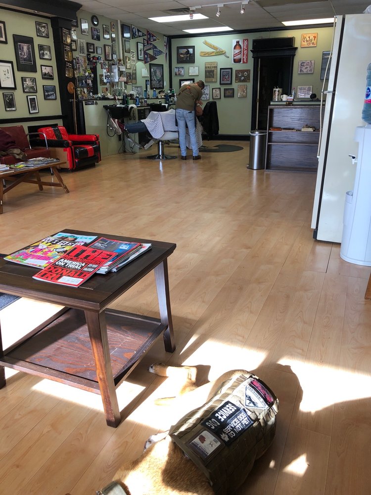 CHOPPERS OLD SCHOOL BARBER SHOP 631 State Hwy No 12, Flemington, New