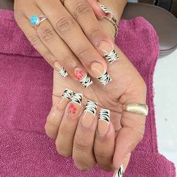 Sapphire Nails & Spa - Nail Salons Near Me - Las Vegas, Nevada