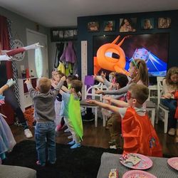 Ideas Alive - Superhero Moves!