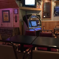 Donalda Tavern - Juke box and Mirrors !