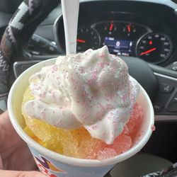 Pelicans Snoballs - Confetti cake pop