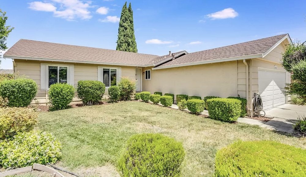 NAJWA KHOURY REALTOR Updated April 2024 40 Photos S Ave