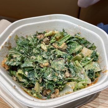 sweetgreen - Healthy Salads, Wraps, and Bowls - Buffalo Chicken Bowl - Salad Near Me - Chicago, Illinois