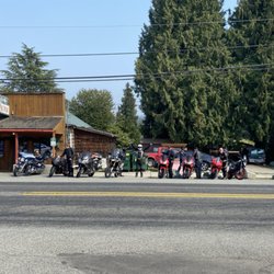 Evelyn's Tavern - Biker destinatation location!