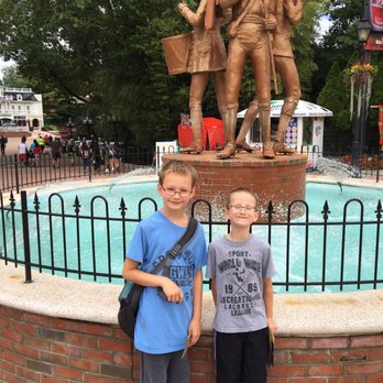 Six Flags America - Amusement Parks Near Me - Bowie, Maryland