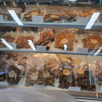 Yuan's Garden Restaurant 隨園 - Braised meats in vacuum bags. - Chinese Near Me - Richmond, British Columbia Yuan's Garden Restaurant 隨園 - Braised meats in vacuum bags. - Chinese Near Me - Richmond, British Columbia