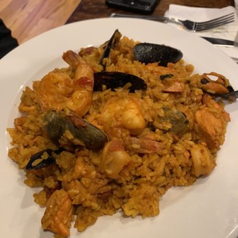 El-Coyote Restaurant - Seafood paella - Mexican Near Me - Garrison, New York