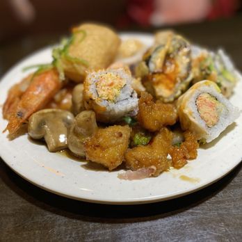 Dragon Buffet - Sushi rolls, shrimp( and chicken - Buffets Near Me - Cumming, Georgia