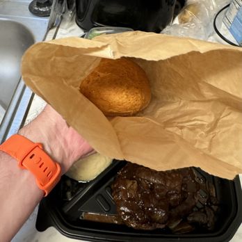 LongHorn Steakhouse - Loaf of bread - Steakhouses Near Me - Moraine, Ohio