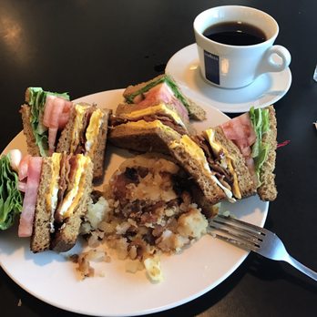 Amphora Diner - Breakfast Club - Breakfast & Brunch Near Me - Herndon, Virginia