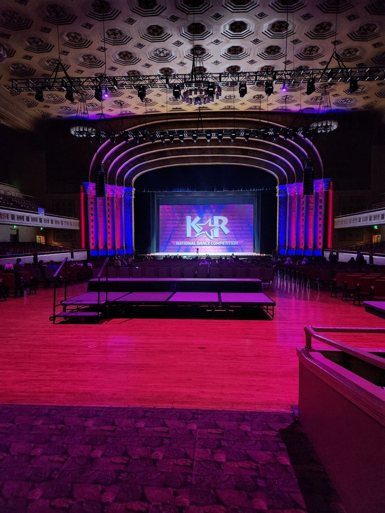 Sacramento Memorial Auditorium - wedding in Sacramento, CA