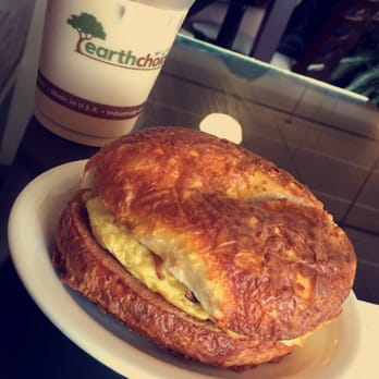 The Washburne Cafe - Iced white mocha & breakfast sandwich (egg, cheese, & ham on a cheddar bagel) - Breakfast & Brunch Near Me - Springfield, Oregon The Washburne Cafe - Iced white mocha & breakfast sandwich (egg, cheese, & ham on a cheddar bagel) - Breakfast & Brunch Near Me - Springfield, Oregon