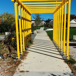 Brewers Park - Walkway into park