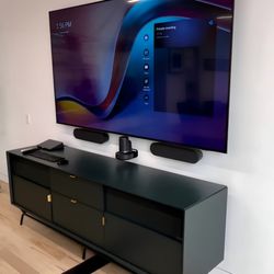Video conference install with a 85" Samsung commercial tv and Logitech rally plus!