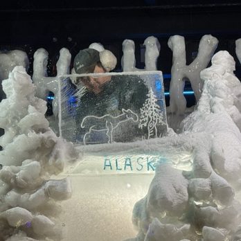 Fairbanks Ice Museum - Iced carver demonstrating - Museums Near Me - Fairbanks, Alaska