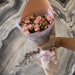 "Amant Rose" Pink lover hand tied nicely Wrapped  10 Spray rose stems, Colors before picking up for colors available 424. 625. 1544