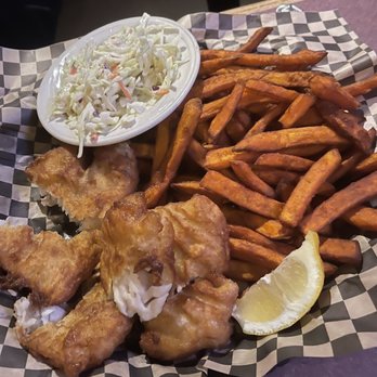 Finn's Fish House - Seafood Near Me - Seaside, Oregon