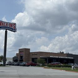 Beautiful day at Walk-Ons!