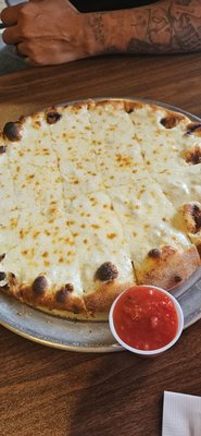 Flat Earth Pizza by null