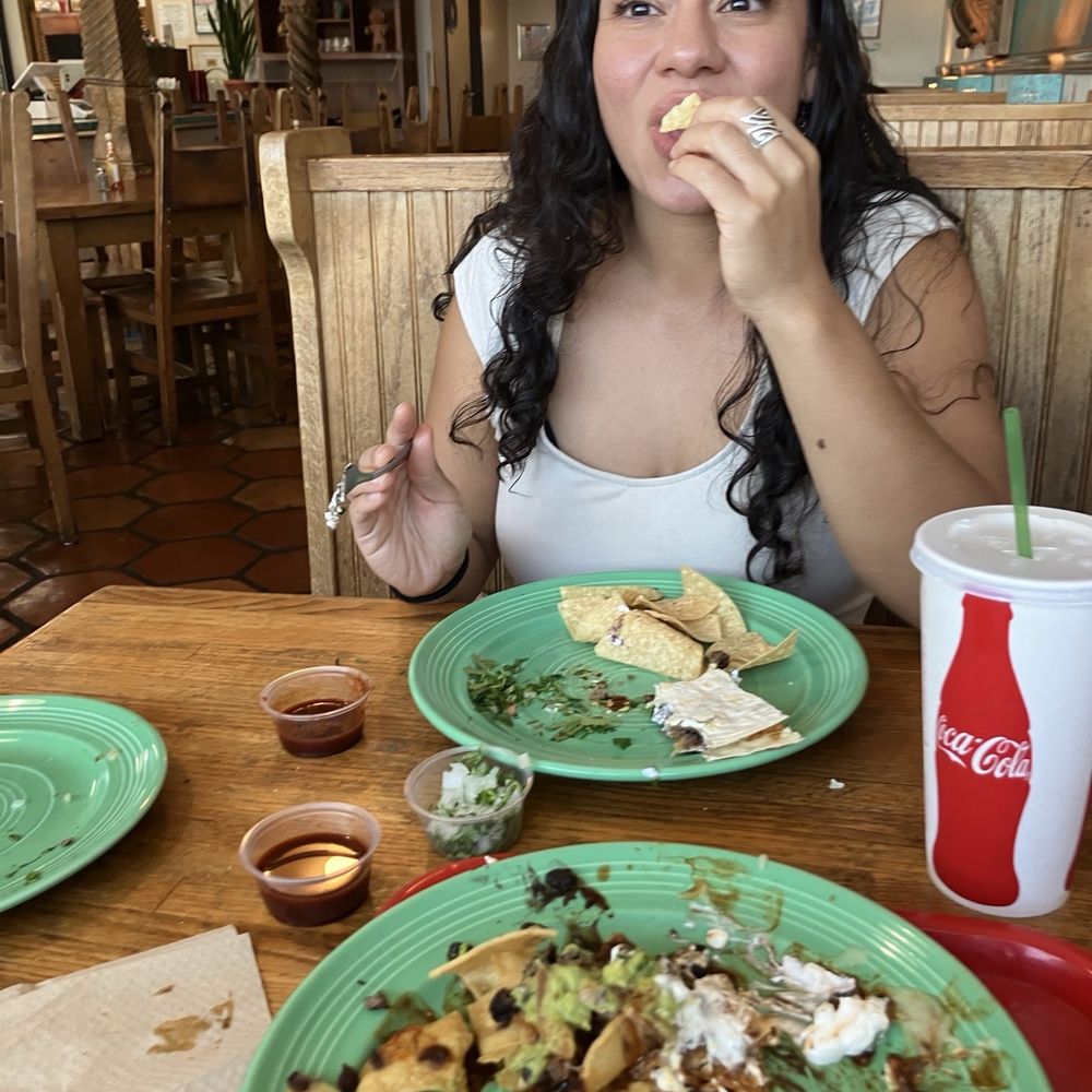 All the extra delicious food it's gone because I was so excited to eat this! Quesadilla carne asada & best horchata All the extra delicious food it's gone because I was so excited to eat this! Quesadilla carne asada & best horchata
