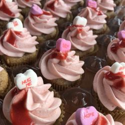 Simply Prima - We offer a variety of gluten free cupcakes baked to order.