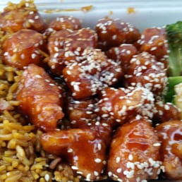 Sesame chicken lunch special.