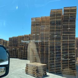 So many pallets!!!