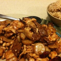 Kung Pao San Yang (Shrimp, Chicken & Beef)