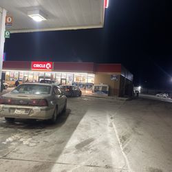 Holiday Station Store - Store front Circle K