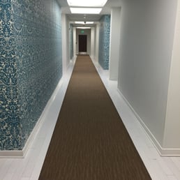 Long hallways that are spacious.... And the aroma therapy in the building is to die for....