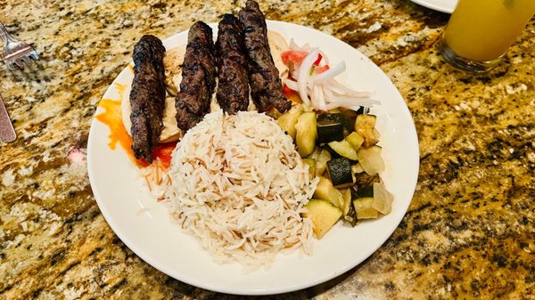 Lebanese Taverna by null