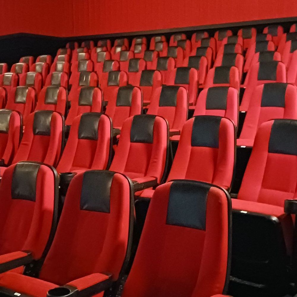 Cine Lounge - Cinema Near Me - Niles, Illinois Cine Lounge - Cinema Near Me - Niles, Illinois
