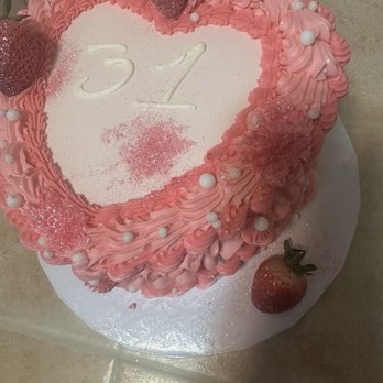 Kara Kakes - Strawberries all fell off and you can see how it rolled onto the cake ruining it with the sparkles - Cupcakes Near Me - Franklin Lakes, New Jersey Kara Kakes - Strawberries all fell off and you can see how it rolled onto the cake ruining it with the sparkles - Cupcakes Near Me - Franklin Lakes, New Jersey