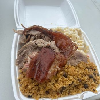 Lechonera la Borinqueña - #2 with macaroni salad. - Food Trucks Near Me - Schertz, Texas Lechonera la Borinqueña - #2 with macaroni salad. - Food Trucks Near Me - Schertz, Texas