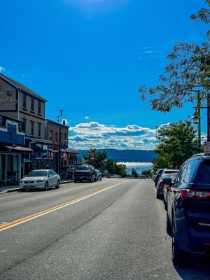 Bridge View Tavern by null