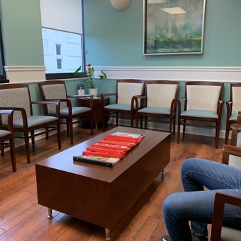 Mobile Ob Gyn, PC - Dr. Trammell's waiting area - Obstetricians & Gynecologists Near Me - Mobile, Alabama Mobile Ob Gyn, PC - Dr. Trammell's waiting area - Obstetricians & Gynecologists Near Me - Mobile, Alabama