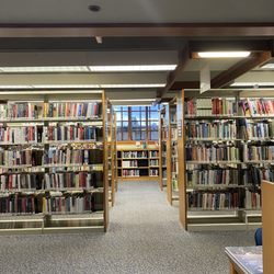 McMinnville Public Library