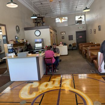 Black Bear Cafe - Inside of restaurant - Breakfast & Brunch Near Me - Thermopolis, Wyoming Black Bear Cafe - Inside of restaurant - Breakfast & Brunch Near Me - Thermopolis, Wyoming