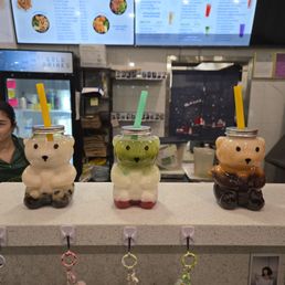 Bear cups! Bear cups!