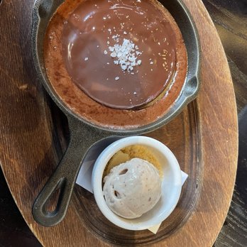 American Bounty Restaurant - Chocolate mousse - New American Near Me - Hyde Park, New York