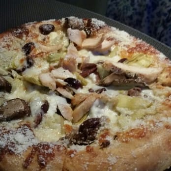 Mellow Mushroom - Philosopher's pie with chicken, chicken was dry - Pizza Near Me - Arlington, Texas