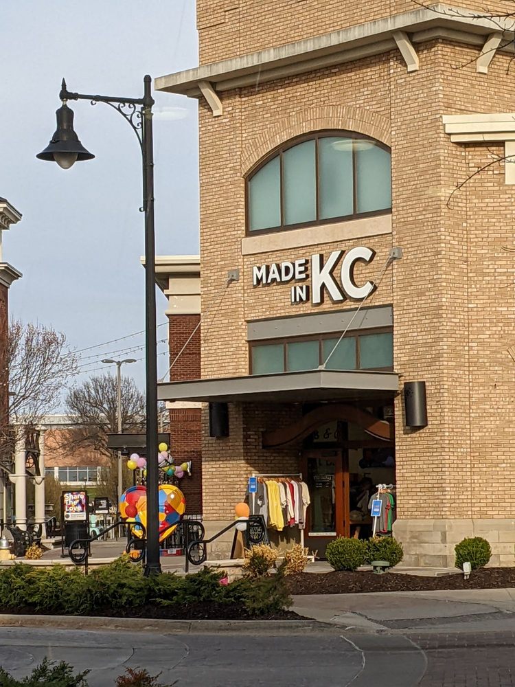 Made in KC Marketplace Cafe And Bar - Lee's Summit