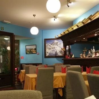Himalaya - Dining Area at Himalaya - Indian Near Me - Gent, VOV Himalaya - Dining Area at Himalaya - Indian Near Me - Gent, VOV