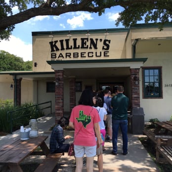 Killen's Barbecue - Lines out the door! - Barbeque Near Me - Pearland, Texas