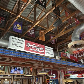 Willie's Grill & Icehouse - American Near Me - Cypress, Texas