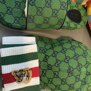 Gucci - Matching hat, socks, and slides let's goo Christmas tree green vibes! - Leather Goods Near Me - Tampa, Florida Gucci - Matching hat, socks, and slides let's goo Christmas tree green vibes! - Leather Goods Near Me - Tampa, Florida