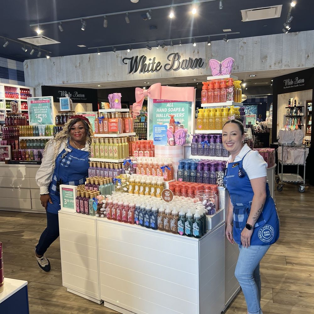 Bath & Body Works - Two of the kind workers - Cosmetics & Beauty Supply Near Me - Richmond, Texas