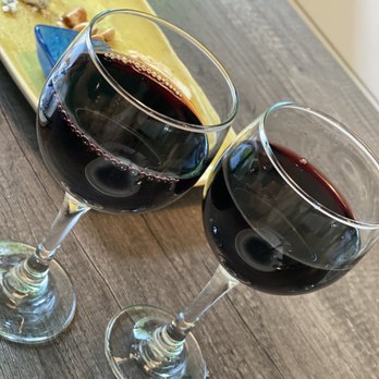 Forc - Merlot by the glass - Cocktail Bars Near Me - Kamuela, Hawaii