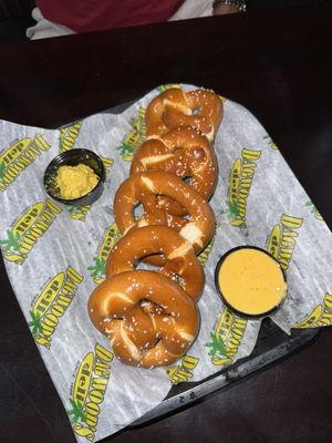 Dagwood’s Deli & Sports Bar by null