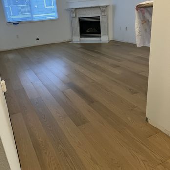 Hardwood Floor Specialist - Living room - Flooring Near Me - Vancouver, Washington Hardwood Floor Specialist - Living room - Flooring Near Me - Vancouver, Washington